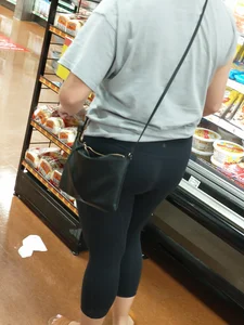 Milf's Ass in Yoga Pants at a Supermarket Hot Photo