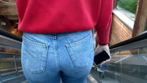 College girl shows off her big booty