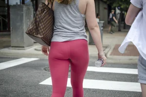 Thick blonde with a nice ass in pink leggings