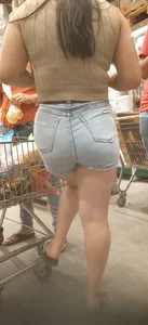 Hungry ass Hottie blonde