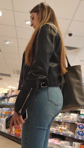 Nice ass in tight jeans