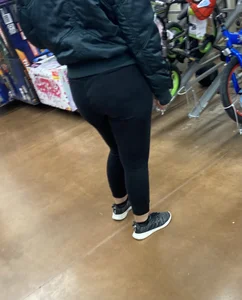 Thong slip caught the eye and she knew I was taking pictures the entire time