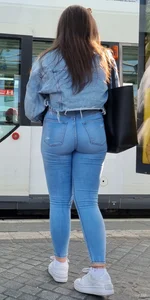 ass in tight blue jeans