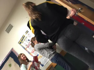 Booty in Grey Yoga Pants Teen Creepshot