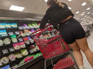 MILF IN TIGHT GYM SHORTS