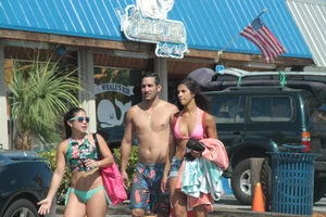 Florida beach and bikini girls