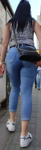 Milf in Tight Jeans n❤️