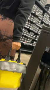 Fit Latina shopping (oc)