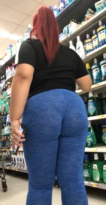 [OC Covid-era catch] Hot thick redhead Latina MILF VPL Wedgie Walmart