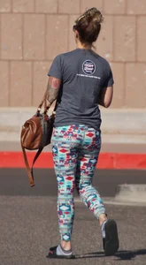 Candid girls in leggings and tights