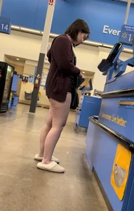 Pawg with Thick Legs
