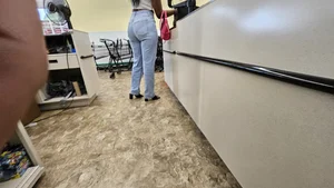 ABSOLUTE GORGEOUS EBONY FAT ASS w/ nice pedi