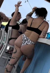 Two sexy asses