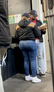 PAWG milfs in tight jenas and leggings