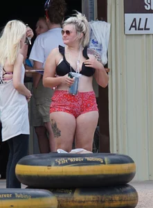 Salt River Tubing girls