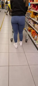Sporty pants in shop