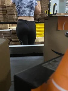 Teen Amazon worker