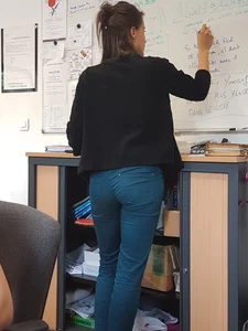 Office lady in tight jeans with vpl