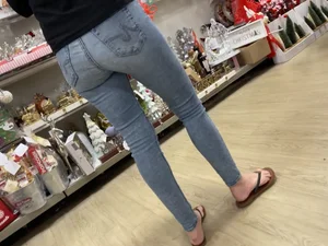 Blonde milf in tight jeans (OC)
