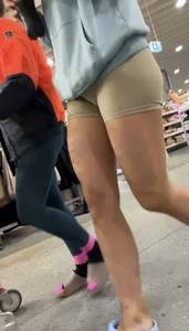 Blondie with skin color shorts and some milfs rocking the bubble butts today at the mall