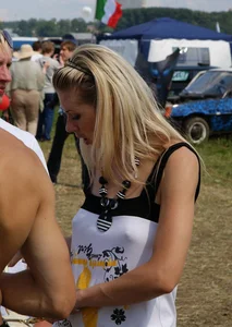 Candid tits and pokies