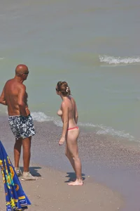 Candid beach and bikini babes