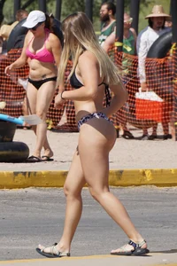 Bikini girls at Salt River Tubing in Arizona