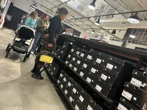 Fit Latina shopping (oc)