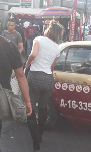 Big booty mature lady in patterned leggings
