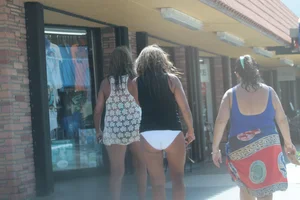 Florida beach and bikini girls