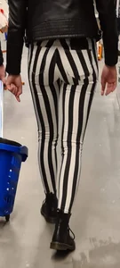 Tight ass black and white lines