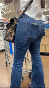 Sexy latina milf with great ass