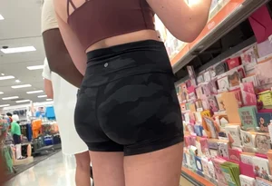 Beautiful Blonde PAWG in Lulu Leggings