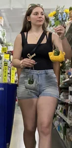 Hot college PAWG in tight Jean shorts!
