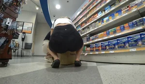 Pawg Squatting in bikers / NOT OC