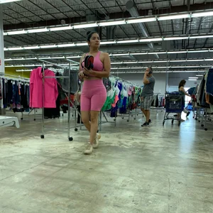 Pink latina