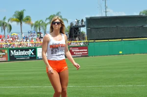 Candid sexy Hooters girls in their uniforms