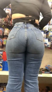 Big Juicy Booty Latina In Jeans (Not Oc)
