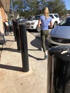 Hot Butt and Long Thin Legs in Leggings on a Street Creepshot