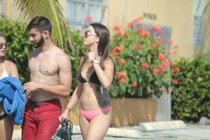 Sexy Florida beach bikini girls