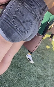 Really pretty college girl showing that ass off