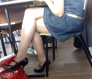 College candid teens