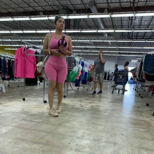 Pink latina