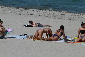 Florida beach and bikini girls