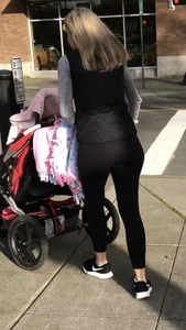 Blonde mom has a fat rump