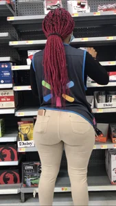 Sexy candid ebony Walmart booty in tan jeans