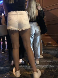 Girl in White Mini-Shorts with Hot Legs Street Closeup Candid