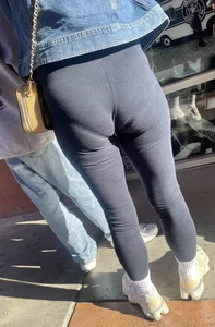 New years shopping, lots of sexy women in tight leggings