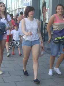 Daisy dukes candid girl showing her ass cheeks