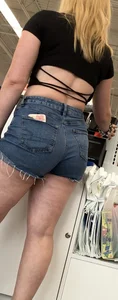 Thiccc milf I’m jean shorts